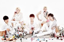 K-POPイケメンボーイズグループNU'EST（ニューイースト）キャンドルブランドSWATiとの華麗なコラボ商品を発表！