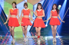 真っ赤なプリーツスカートでキュートなステージ。Girl's Day,MBC『Show Champion』【写真】