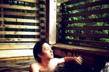 SUPER JUNIOR ヒチョル、露天風呂での入浴写真公開