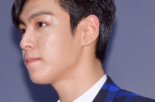 BIGBANG T.O.P、輝きを放つ横顔でカッコよく「タチャ2」舞台挨拶に登場！