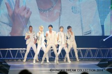 人気急上昇中！K-POPイケメンボーイズグループNU’ESTが日本で初めてランウェイに登場！そして大トリのライブで観客を魅了！！