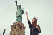 少女時代 ソヒョン、米ニューヨークで”自由の女神に変身”